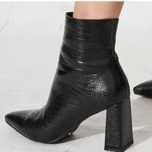 Billini Elke Boots in Black Croc NWB